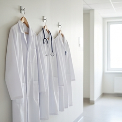 Quel type de médecin traite les troubles de l'érection et prescrit du viagra ?